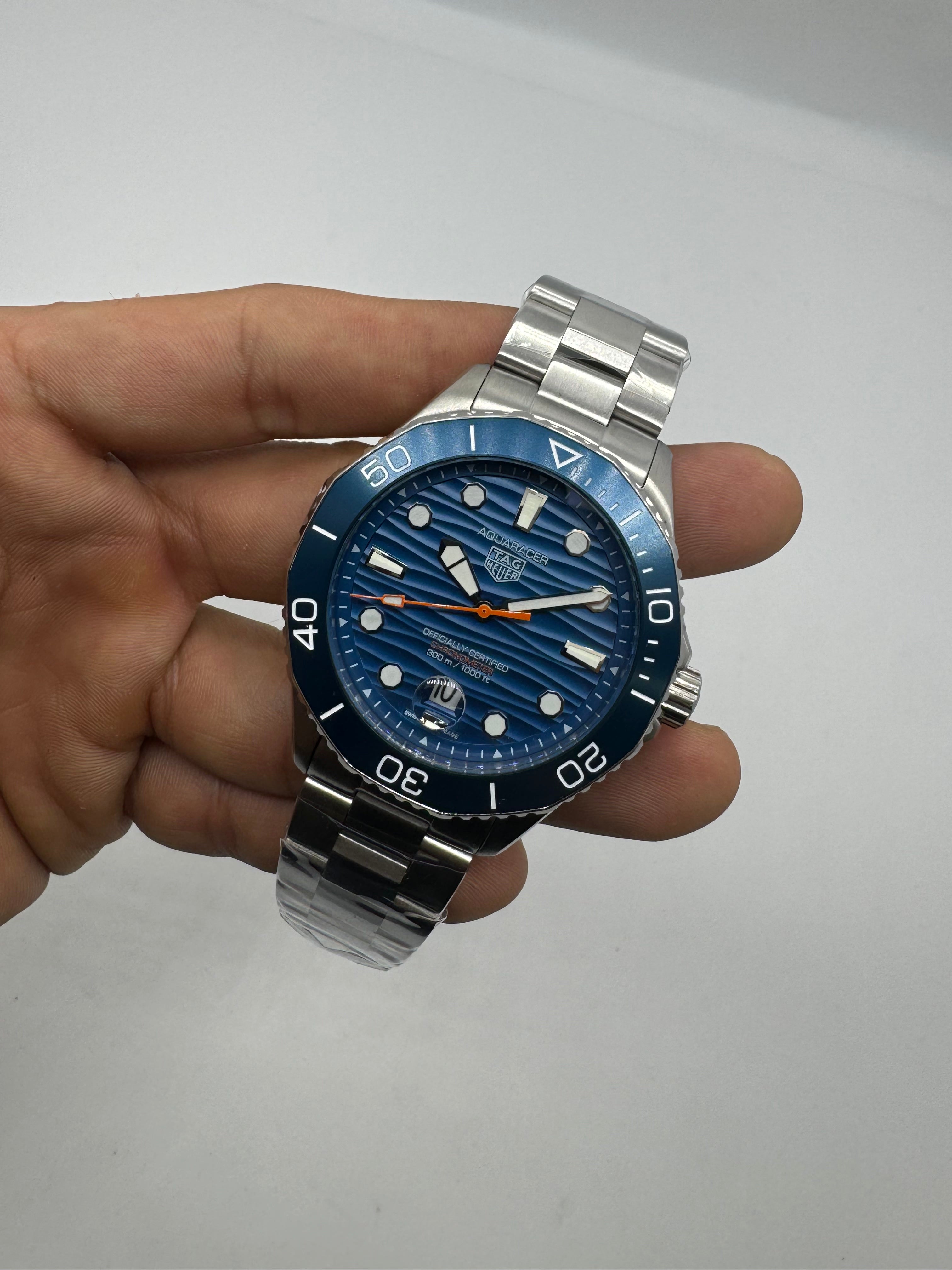 TAG Heuer Aquaracer Professional 300 Blue Diver
