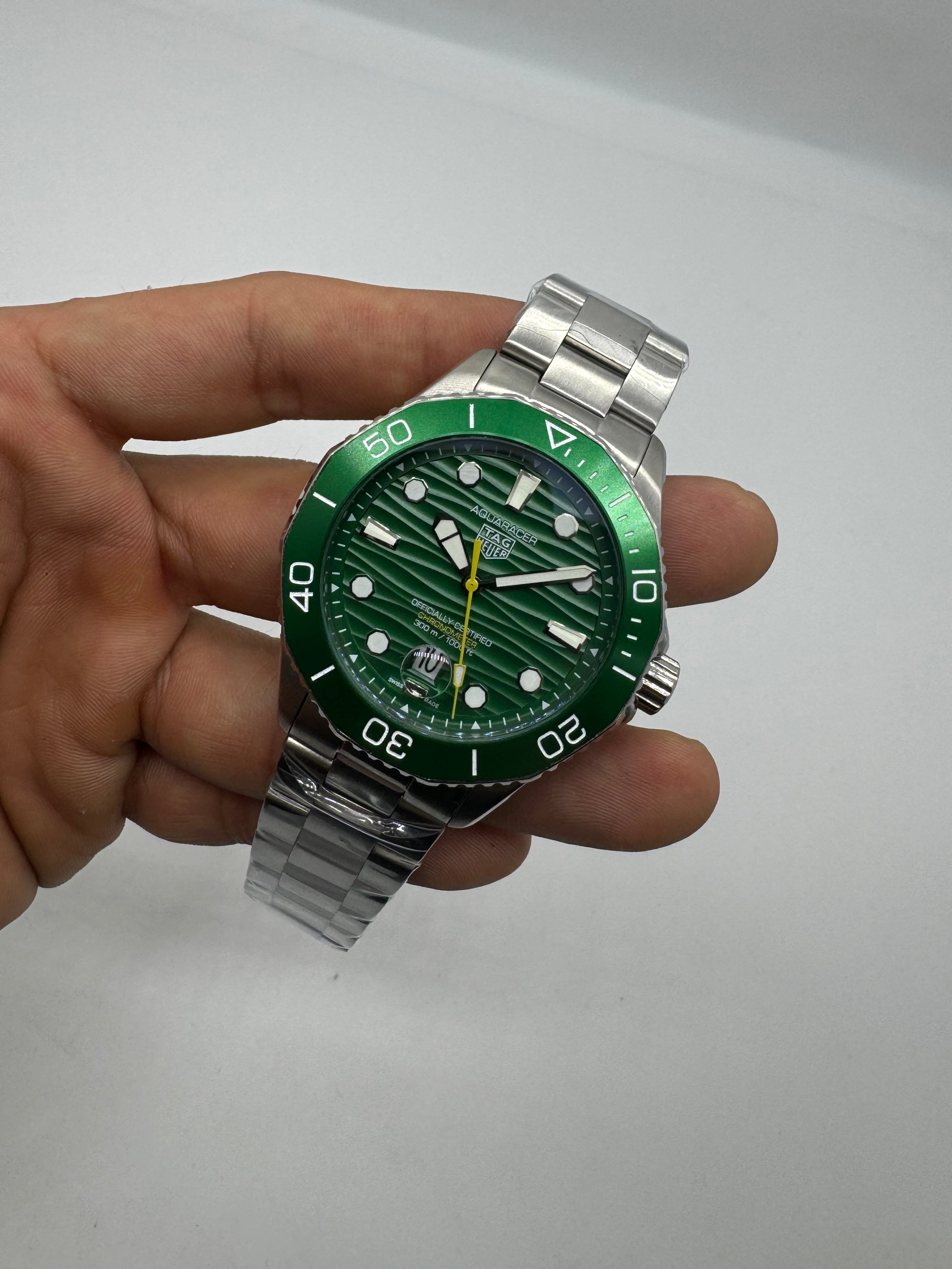 TAG Heuer Aquaracer Professional 300 Green Diver