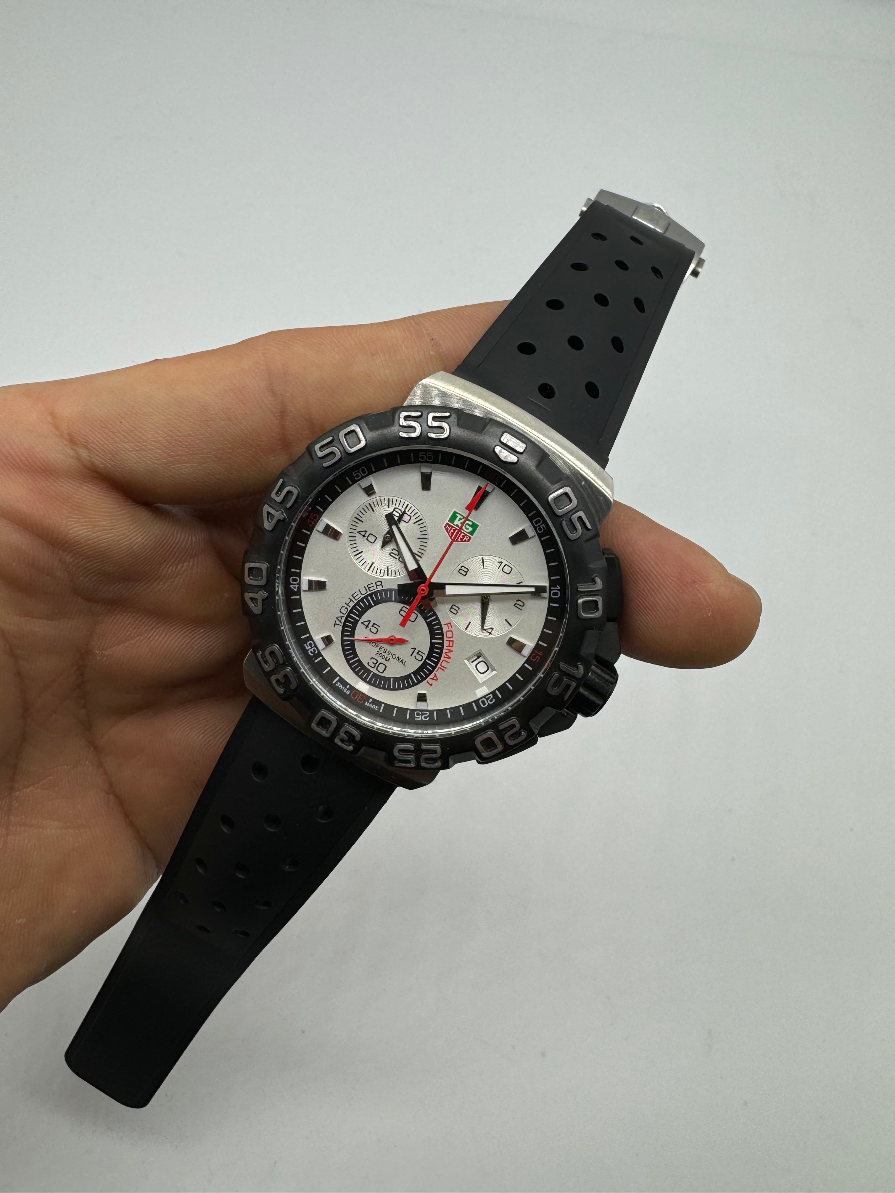 TAG Heuer Formula 1 Chronograph Silver Black Racing Edition