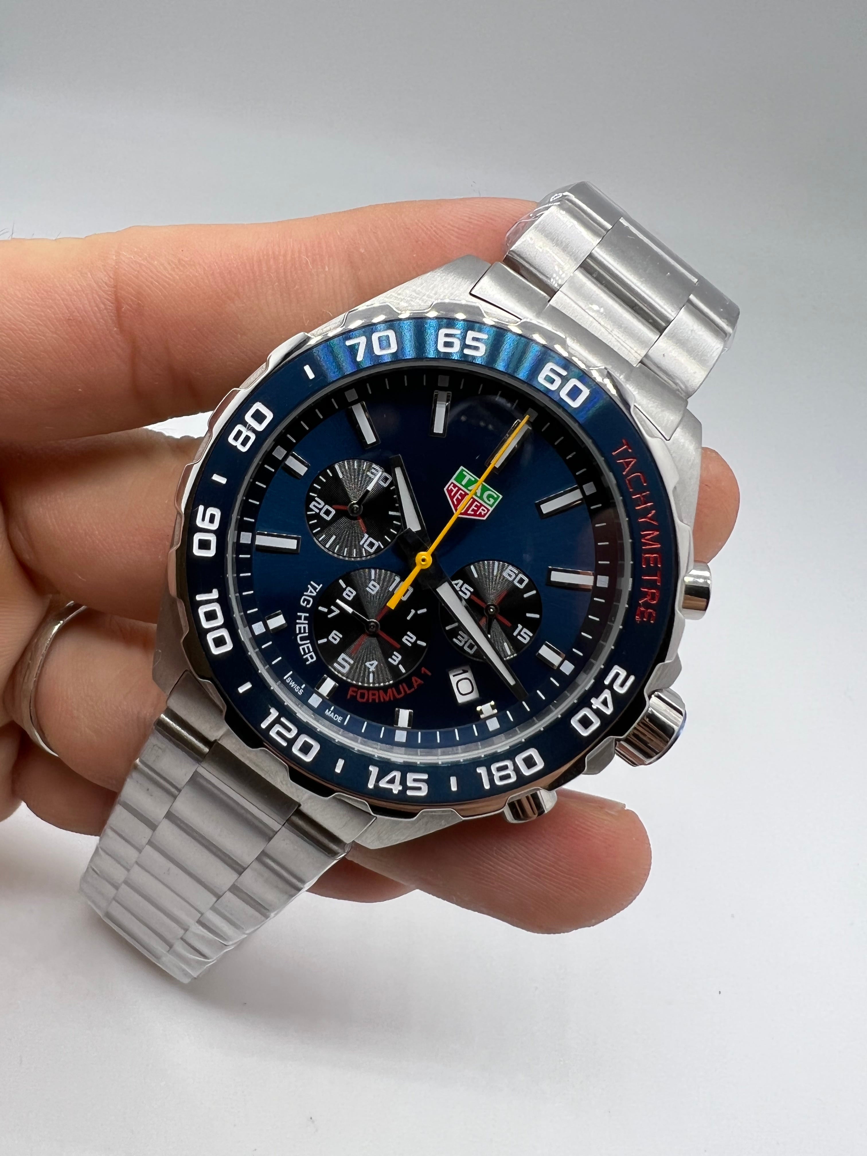 TAG Heuer Formula 1 Chronograph en azul metálico