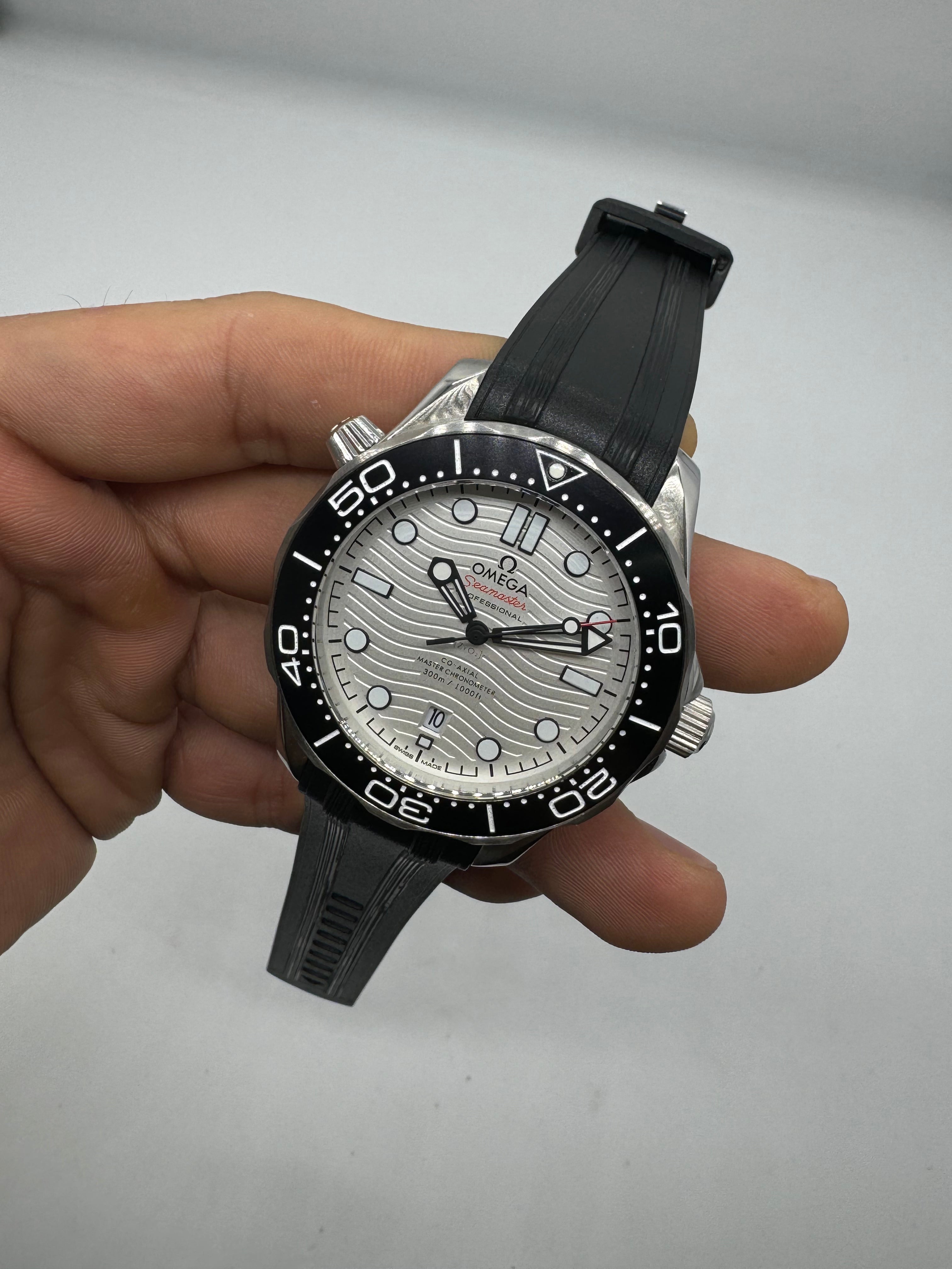 Omega Seamaster Diver 300M Co-Axial Master Chronometer