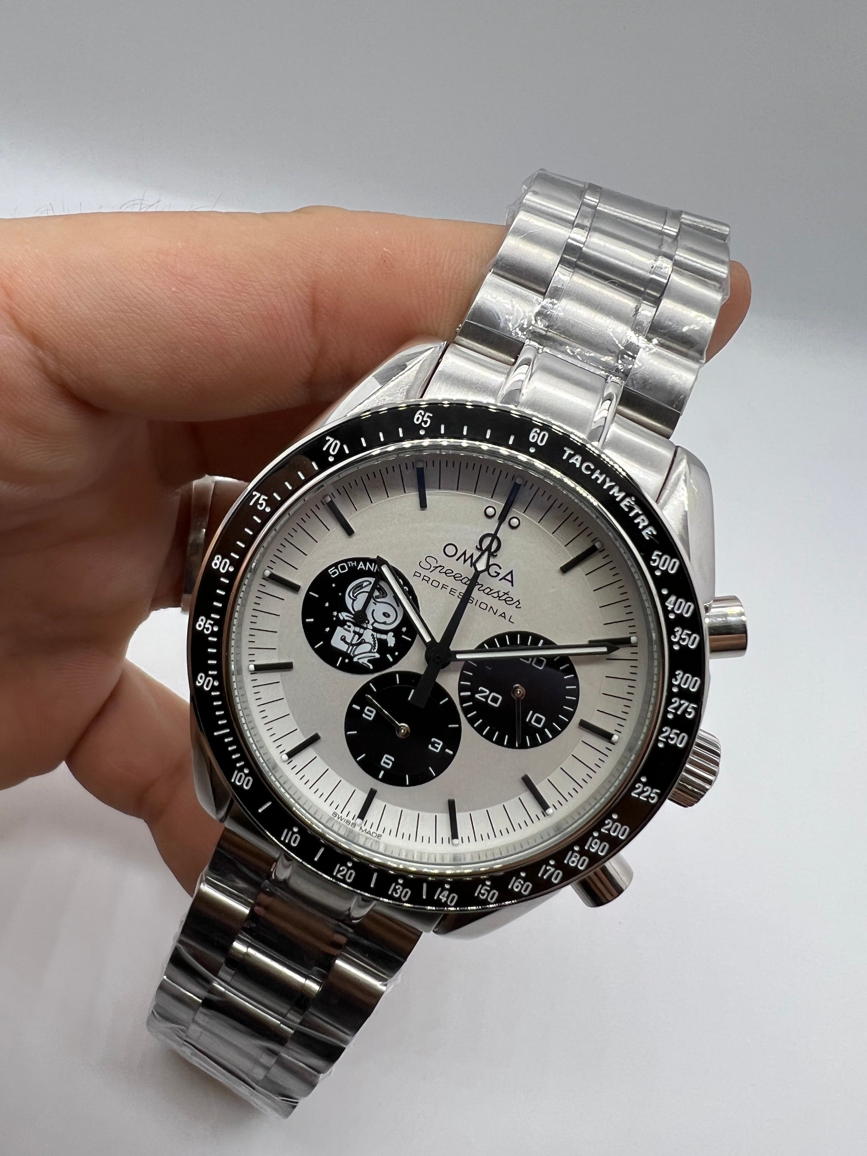 Omega Speedmaster Professional “Snoopy Award” Acero