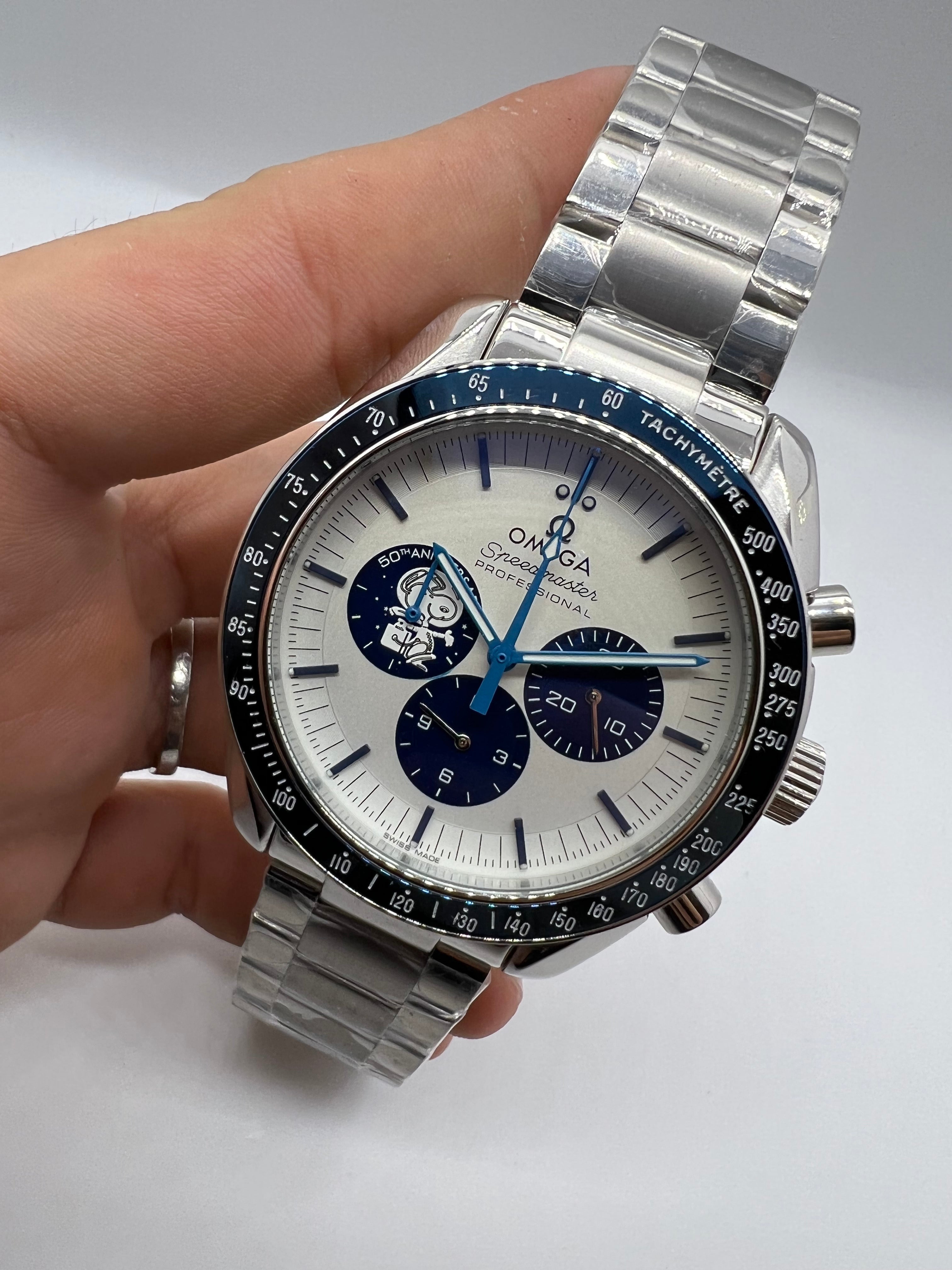 Omega Speedmaster Professional “Snoopy Award” Acero