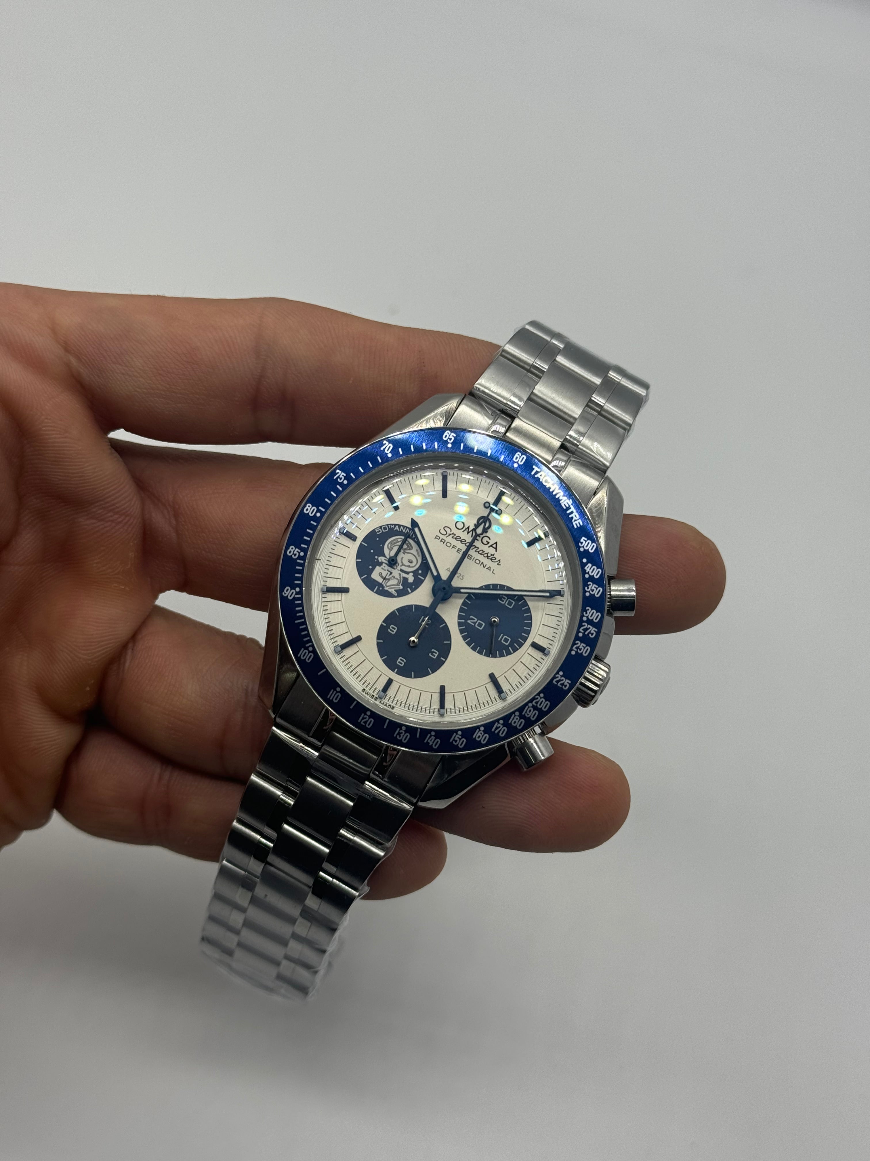 Omega Speedmaster Professional “Snoopy Award” 50th Anniversary Acero