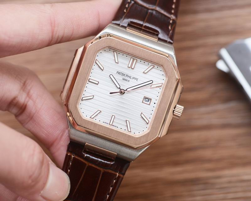Patek Philippe Nautilus 5711/1A — Patek Philippe