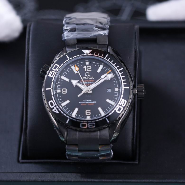 Omega Seamaster Planet Ocean 600M GMT / Co-Axial Master Chronometer Referencia: 215.30.44.22.01.001 — Omega