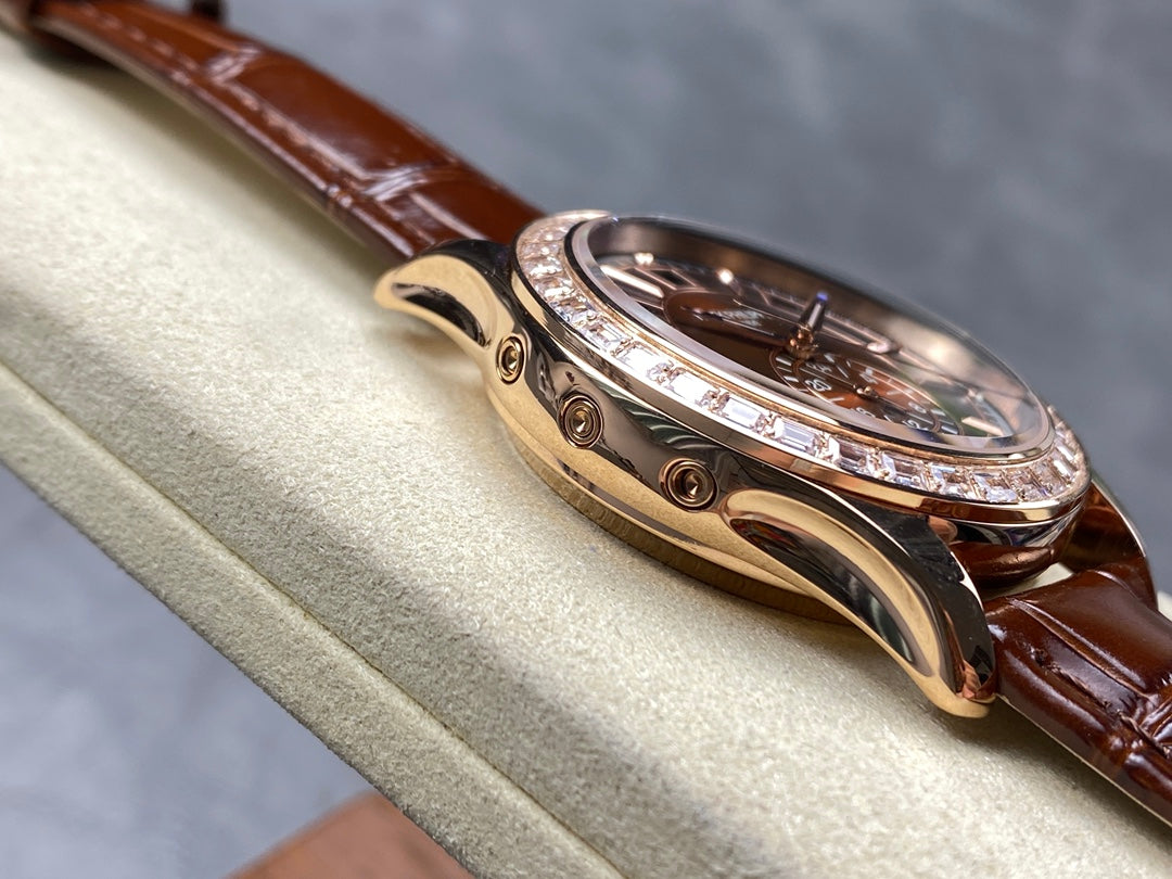 Patek Philippe World Time Chronograph Ref. 5930R-001 (versión personalizada con bisel engastado) — Patek Philippe