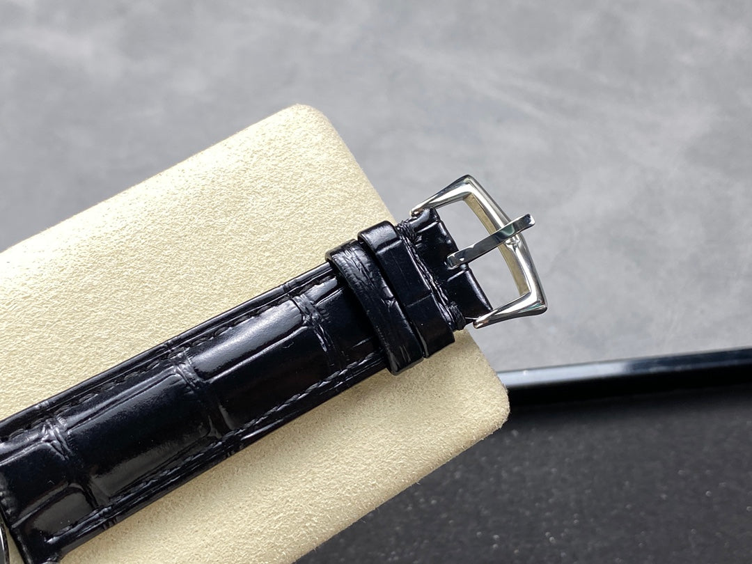 Patek Philippe Calatrava Pilot Travel Time Ref. 5524G-001 — Patek Philippe