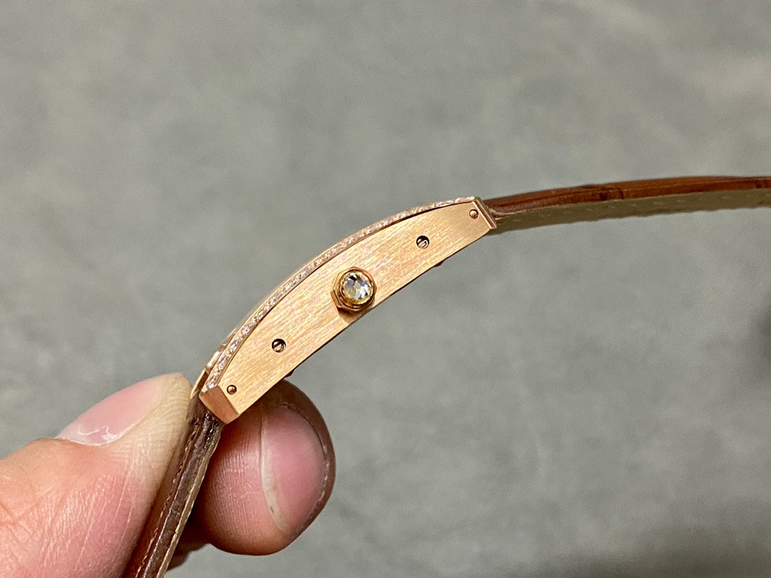 Cartier Tank Américaine (oro rosa con diamantes) — Cartier