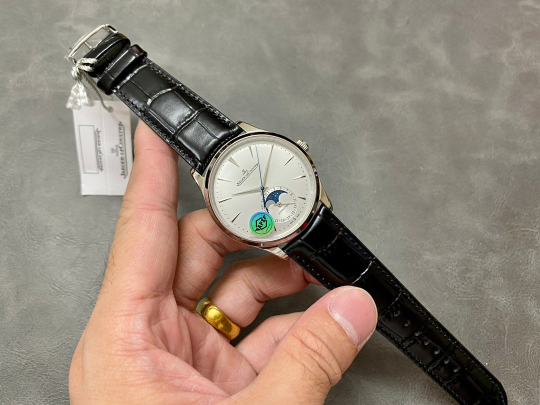 Jaeger-LeCoultre Master Ultra Thin Moon — Jaeger-LeCoultre