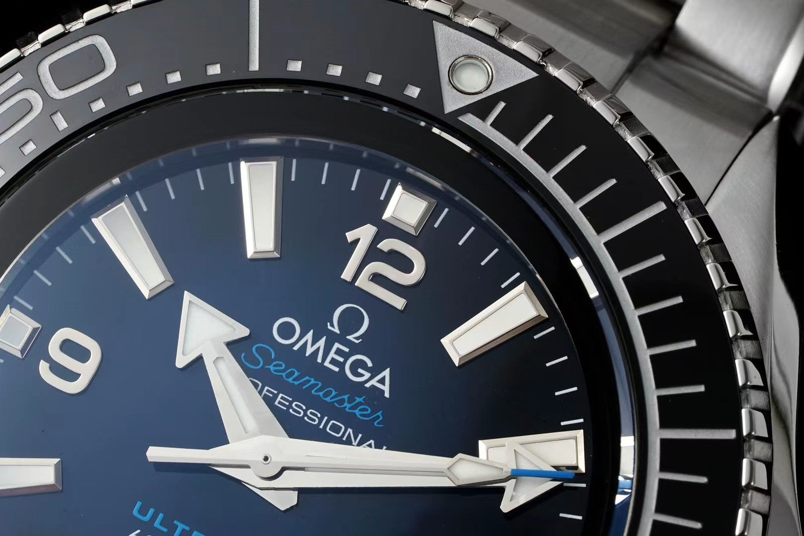 Omega Seamaster Planet Ocean Ultra Deep (Versión esfera azul degradé) — Omega