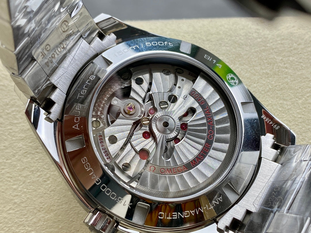 Omega Seamaster Aqua Terra (Green Accents) — Omega