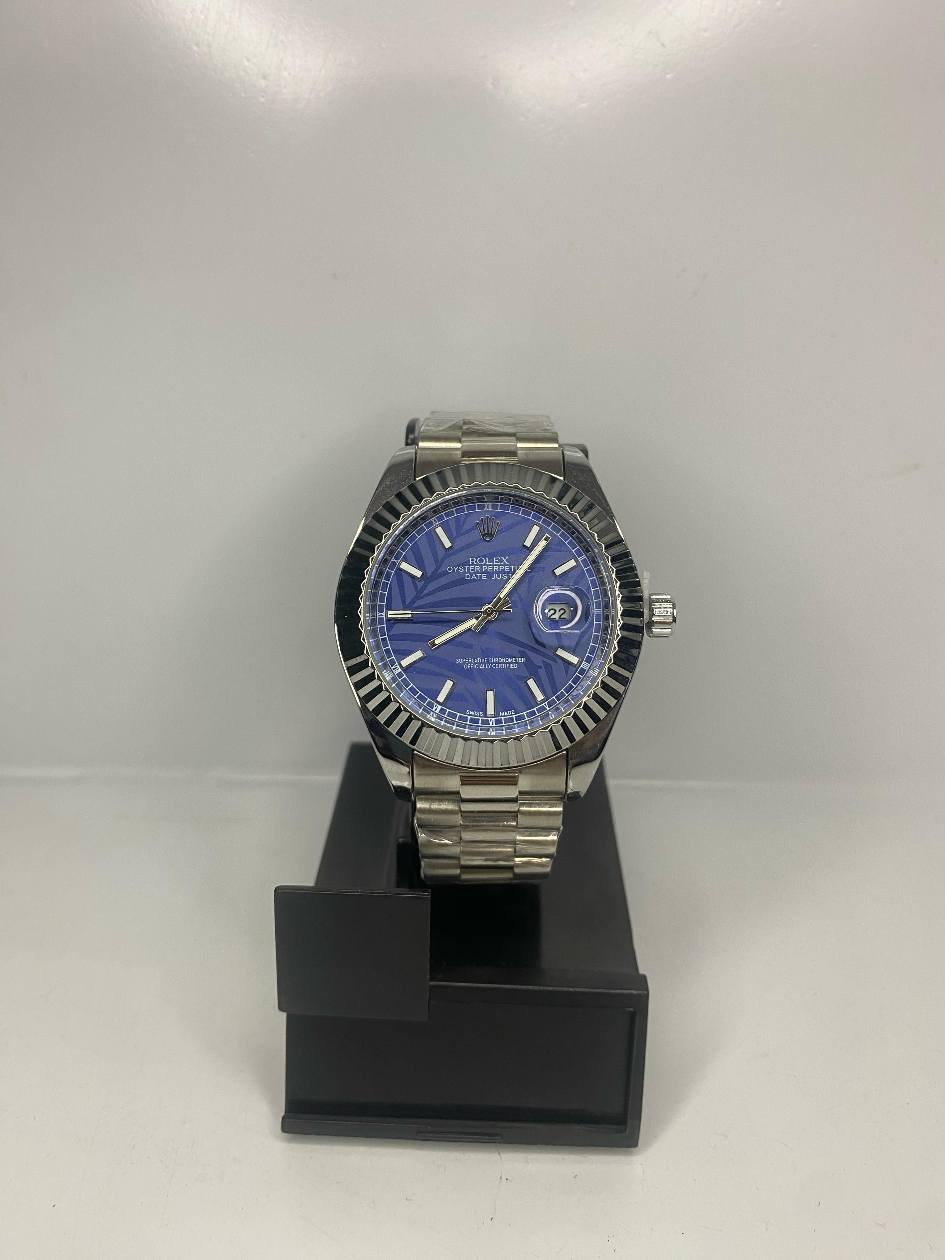 Rolex Datejust Silver — Rolex