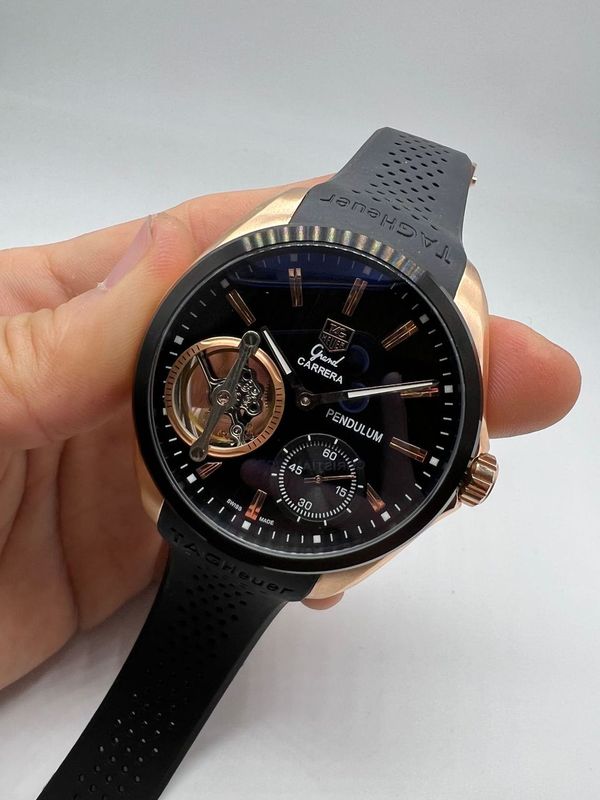 TAG Heuer Pendulo Black and Gold