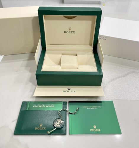 Rolex Datejust Black and Gold — Rolex