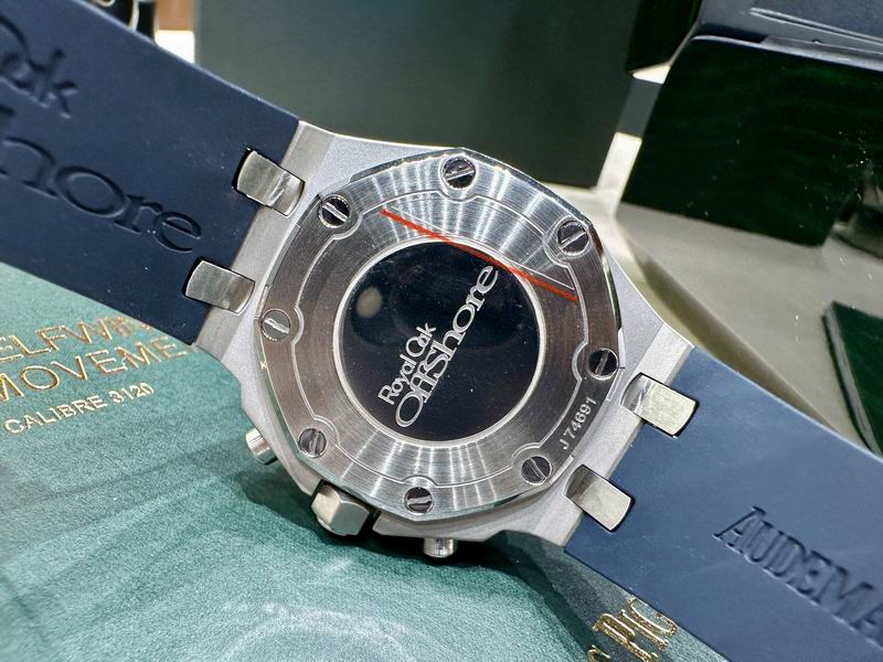 Audemars Piguet Royal Oak Offshore Chronograph – Acero con Diamantes y Esfera azul — Audemars Piguet